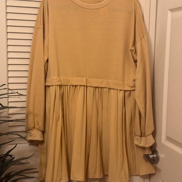 Yellow Long Sleeve Dress - Picture 5 of 5